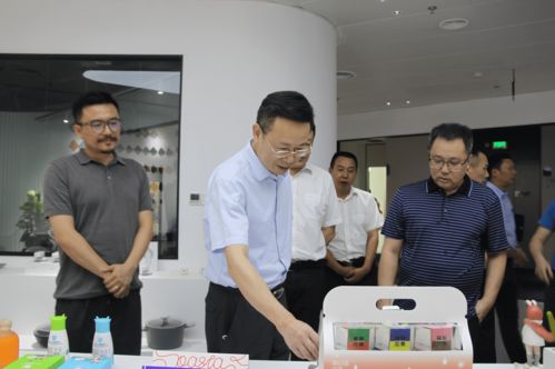 巴南區委書記、區政府區長何友生調研企業創新工作 強調持續優化創新生態以引領高質量發展